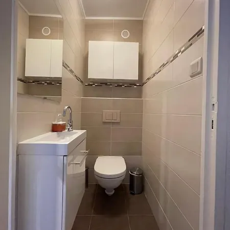 Domaine D'ahmosis, Modern 2 Bedrooms Refurbished Apartment, F3 Moderne Fraichement Renove * Le Cannet