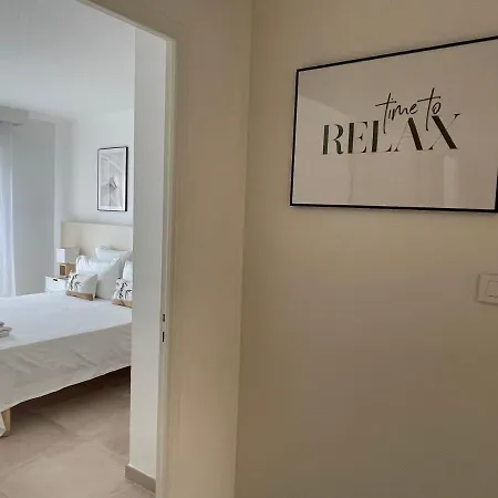 Domaine D'ahmosis, Modern 2 Bedrooms Refurbished Apartment, F3 Moderne Fraichement Renove Apartamento *