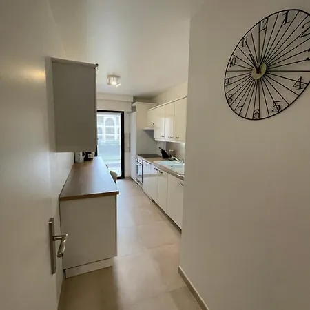 Domaine D'ahmosis, Modern 2 Bedrooms Refurbished Apartment, F3 Moderne Fraichement Rénové Apartamento *