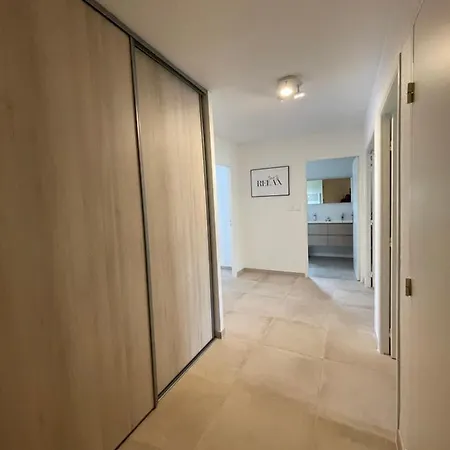 Domaine D'ahmosis, Modern 2 Bedrooms Refurbished Apartment, F3 Moderne Fraichement Rénové Le Cannet