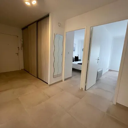 Domaine D'ahmosis, Modern 2 Bedrooms Refurbished Apartment, F3 Moderne Fraichement Renove Apartamento *