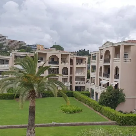 Apartamento Domaine D'ahmosis, Modern 2 Bedrooms Refurbished Apartment, F3 Moderne Fraichement Renove Le Cannet