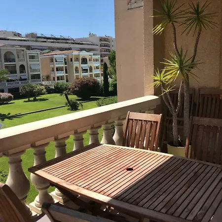 Domaine D'ahmosis, Modern 2 Bedrooms Refurbished Apartment, F3 Moderne Fraichement Renove Apartamento